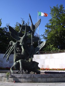 Het monument voor de Children of Lir in de Garden of Remembrance in Dublin