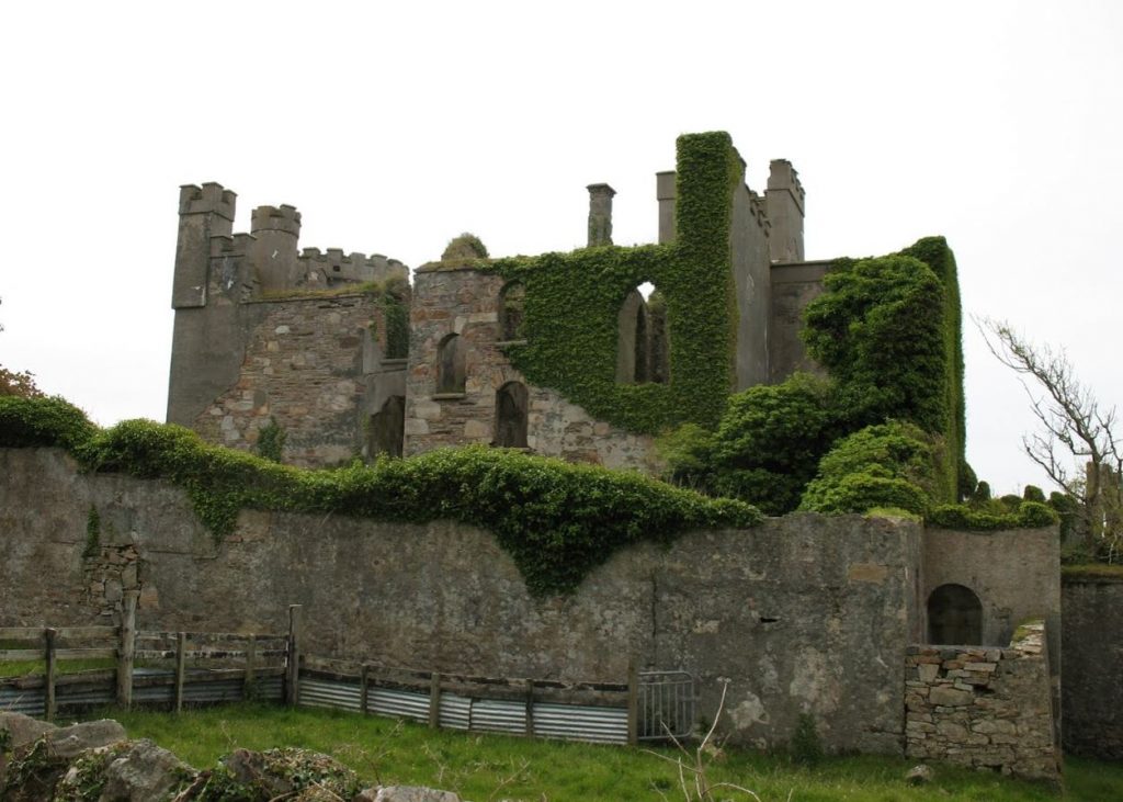 De ruïne van Clifden Castle.